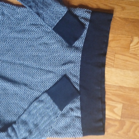 L.L. Bean Navy & White Herringbone Cashmere & Cotton Blend Turtleneck ■ Size M - Picture 4 of 8